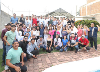 Exhorta a jóvenes a ser parte de la transformación