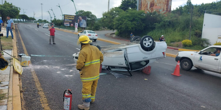 Quedó mirando al cielo