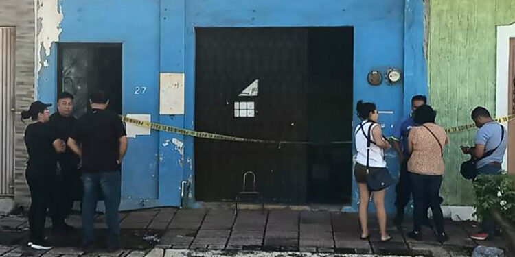 Muere señor en el interior de su casa