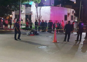Ambulancia arrolla a jovencita