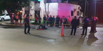 Ambulancia arrolla a jovencita