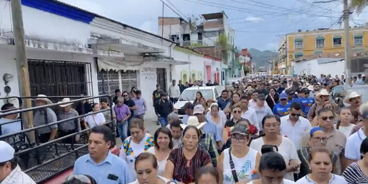Villaflores despide a Marianito
