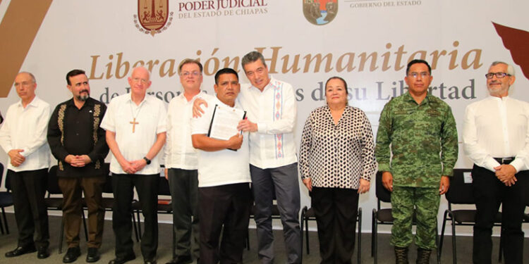 Encabeza liberación humanitaria de 510 personas