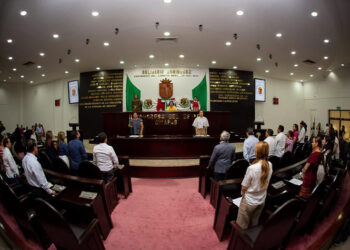 Aprueba Iniciativas en materia electoral