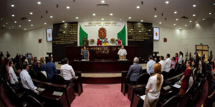 Aprueba Iniciativas en materia electoral