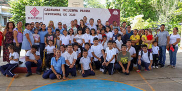 Encabezó la caravana inclusiva