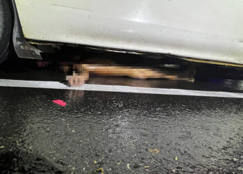 Combi lo arrastró y mató