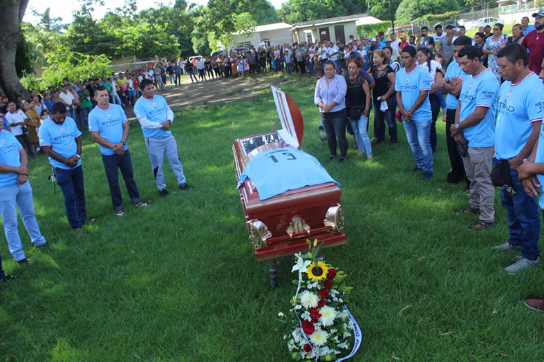 Murió en un partido de futbol