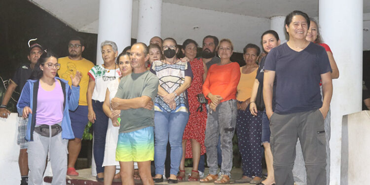 Exigen cierre de la frontera