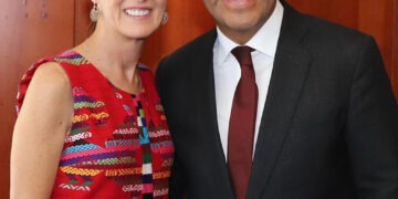 De la mano con Claudia