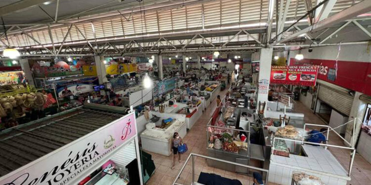 Reconocen apoyo de Carlos Morales