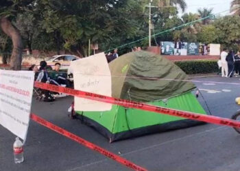 Continúa bloqueo