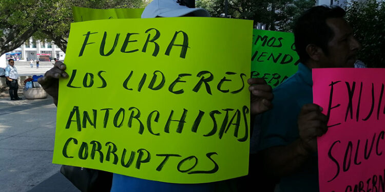 Exigen regularizar tierras