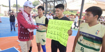 Inaugura Unidad Deportiva;cumple demanda añeja
