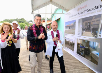 Inaugura reconversión del Centro de Salud