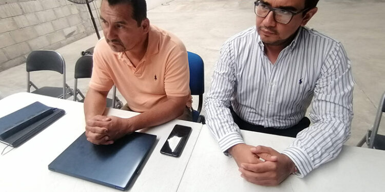 Pastores abandonan el servicio