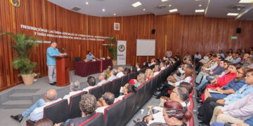 Presentó las guías de conducción y valoración judicial en materia penal