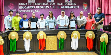 Firma convenio con universidades privadas