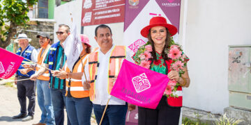 Inicia obra de pavimentación