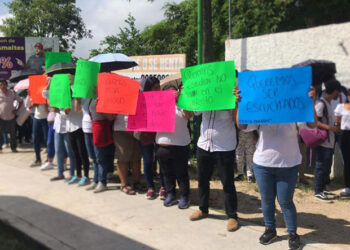Estudiantes se manifestaron en “La Chingada”