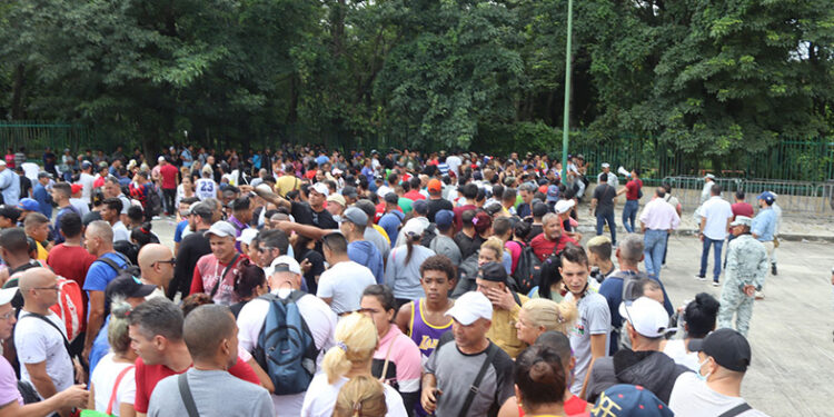 En la incertidumbre por falta de permisos de tránsito