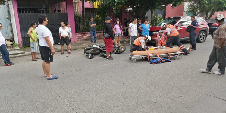Quiso rematar a motociclista