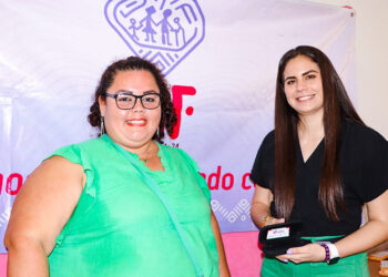 Entregó lentes graduados