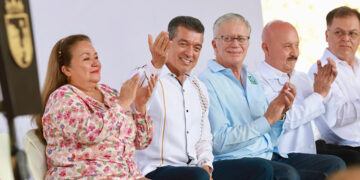 Inauguró vialidades de acceso al IMSS