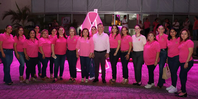 Sensibiliza para la lucha contra el cáncer de mama