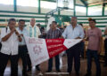 Entregan mobiliario a escuelas