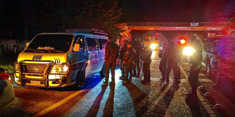 Sigue la tensión por bloqueos