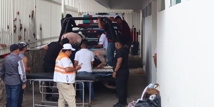 Carreterazo deja 10 lesionados