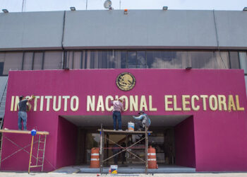 ACÁ ENTRE NOS