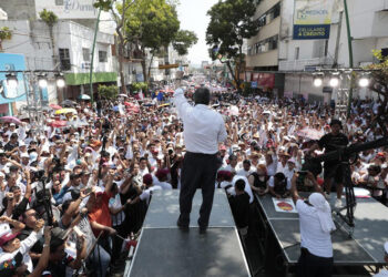 Carlos Morales incrementa su ventaja a seis puntos