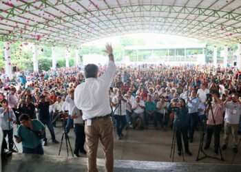 Convocan al obradorismo verdadero