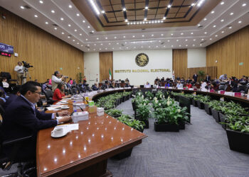 INE aprobó paridad de género para 2024