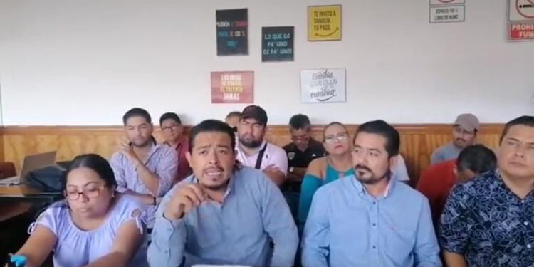 Denuncian acoso sistemático contra docentes