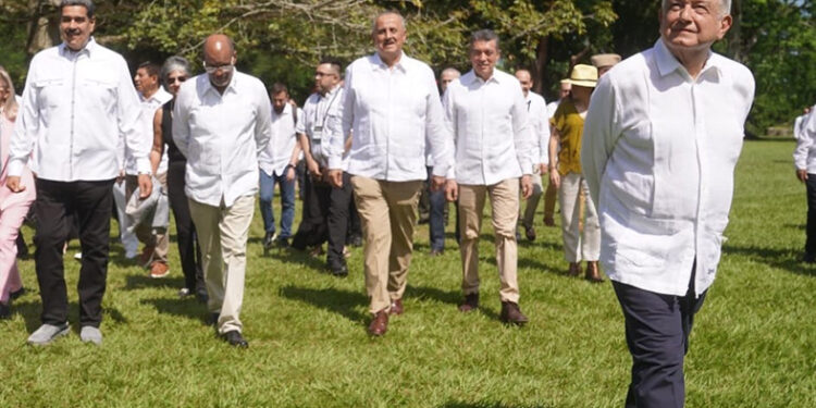 Cumbre “Por una Vecindad Fraterna y con Bienestar”