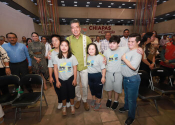 Entregó Premio Estatal de la Juventud Chiapas 2023