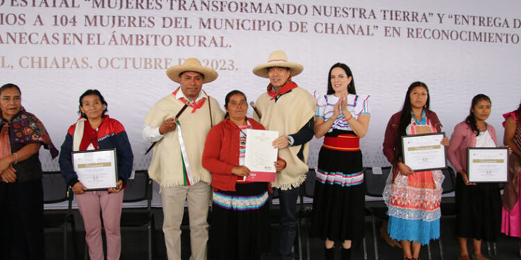 Entrega premio estatal “Mujeres Transformando Nuestra Tierra”