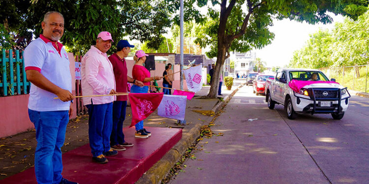 Van por la prevención del cáncer de mama