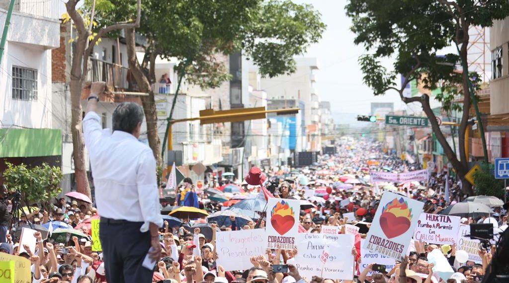 Cierra filas el pueblo entorno a Carlos Morales