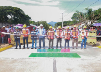 Inauguró pavimentación en Nuevo Vicente Guerrero