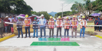 Inauguró pavimentación en Nuevo Vicente Guerrero