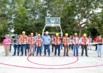 Inauguró cancha de usos múltiples