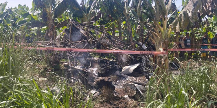 Se desploma avioneta