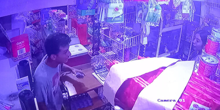 Asaltan tienda en la colonia Francisco I Madero