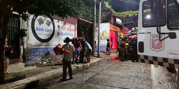 Voraz incendio en barrio San Francisco