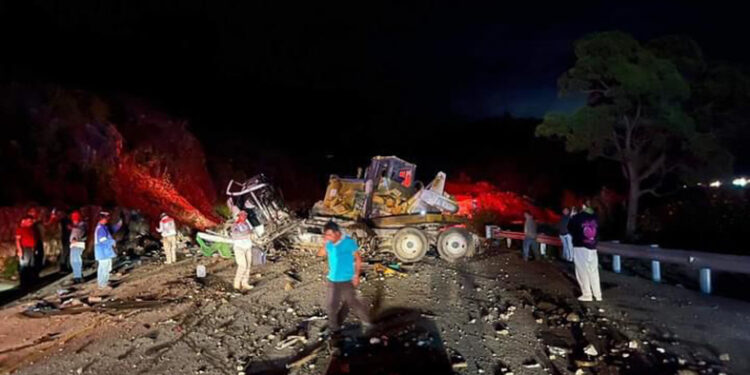 Brutal accidente en la Tuxtla-SCLC