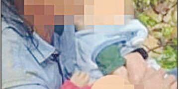 Muere madre e hijos en trágica volcadura